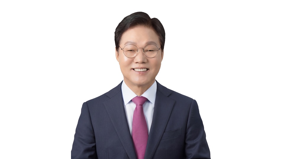 [박완수]